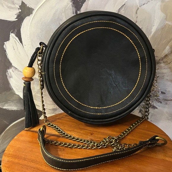 Black Fashionable Round Circle Bag, Crossbody with Tassel Detail - Picture 2 of 5